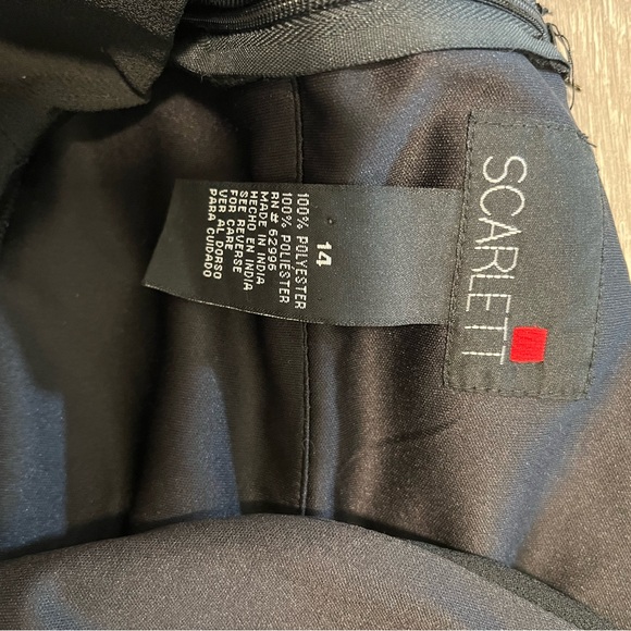 Stylish lbd halter style with fit and flare, flowing, very flattering - Picture 2 of 3